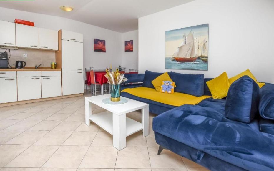 Apartments Petrovic Рогозниця Екстер'єр фото